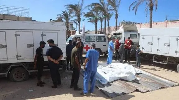 انتشال جثامين 3 شهداء شرق خان يونس 